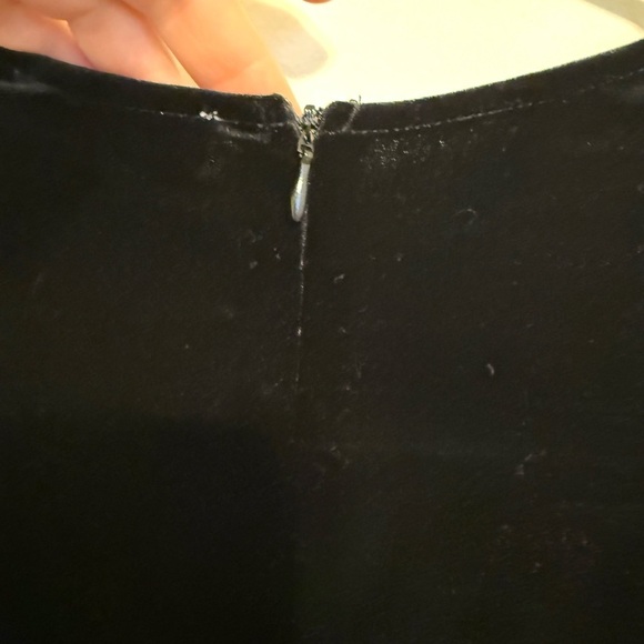 2/$30 Cotton Candy - Black Velvet Long Sleeve V-Neck Romper Size S - Picture 8 of 8